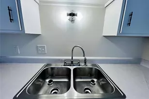 207 S 5th St, Louisiana, MO 63353 - Photo 21