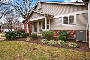 1925 Dewitt Ridge Dr, Chesterfield, MO 63017 - Photo 5