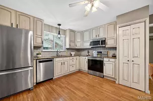 1925 Dewitt Ridge Dr, Chesterfield, MO 63017 - Photo 17