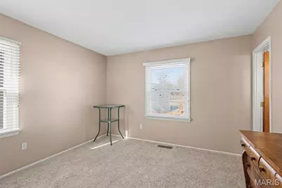 945 Warwick Lane, Ballwin, MO 63011 - Photo 17