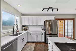 13290 Kenroyal Dr, Saint Louis, MO 63131 - Photo 15