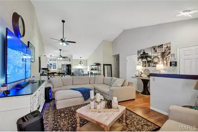 8616 Glenmont Court Court, Affton, MO 63123 - Photo 9