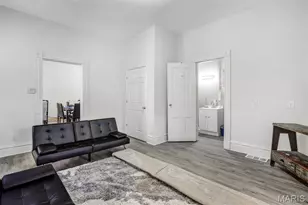 4248 Norfolk Ave, Saint Louis, MO 63110 - Photo 9