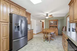 4011 Kathleen Pl, Saint Peters, MO 63376 - Photo 7