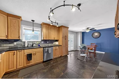 804 Meyer Road, Wentzville, MO 63385 - Photo 17