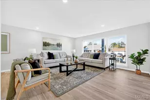 2838 Flintwood Dr, Saint Louis, MO 63129 - Photo 5