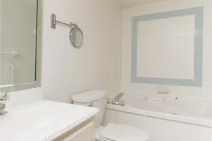 585 Coeur de Royale Dr, Creve Coeur, MO 63141 - Photo 27