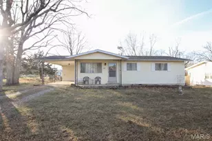 631 Hawthorn Dr, Sullivan, MO 63080 - Photo 1