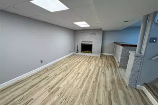 725 Hazelvalley Dr, Hazelwood, MO 63042 - Photo 33