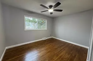 725 Hazelvalley Dr, Hazelwood, MO 63042 - Photo 9