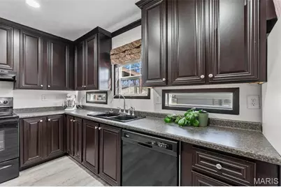 120 Kona, Fenton, MO 63736 - Photo 15