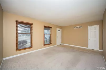 2082 Marrisa Drive, Florissant, MO 63031 - Photo 7