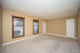 2082 Marrisa Dr, Florissant, MO 63031 - Photo 7