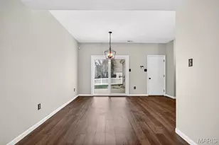 2018 Village Glen Dr, Wentzville, MO 63385 - Photo 7