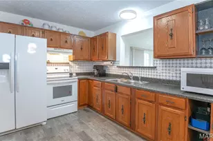 18105 Hwy 8, St James, MO 65559 - Photo 5