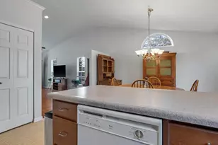 559 Winter Garden Dr, Fenton, MO 63026 - Photo 7