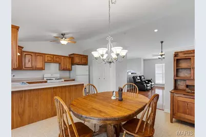 559 Winter Garden Drive, Fenton, MO 63026 - Photo 5