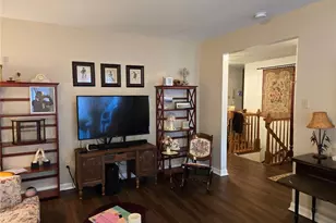 64 N Trumbull Cir, Saint Charles, MO 63301 - Photo 17