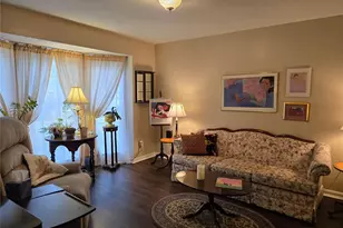 64 N Trumbull Cir, Saint Charles, MO 63301 - Photo 11