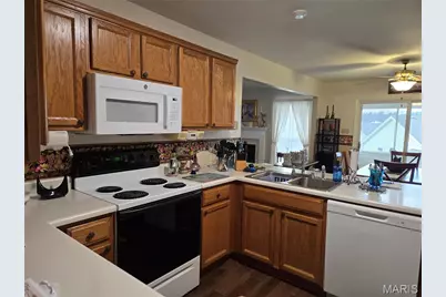 64 N Trumbull Circle #45A, Saint Charles, MO 63301 - Photo 3