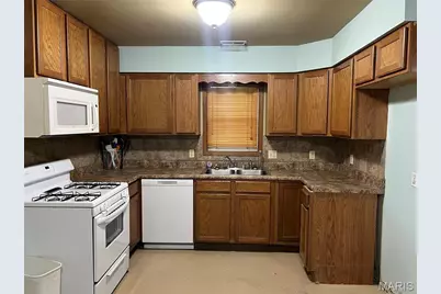 197 Old Springfield Road, Bourbon, MO 65441 - Photo 3