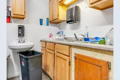 8035 N Broadway, Saint Louis, MO 63147 - Photo 37