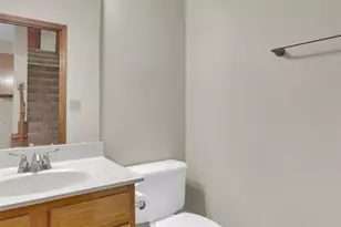 16015 Canterbury Estates Dr, Ellisville, MO 63021 - Photo 17