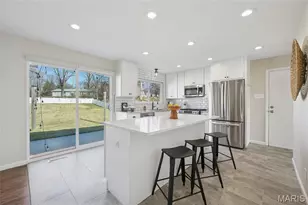 12381 Merrick Dr, Saint Louis, MO 63146 - Photo 13