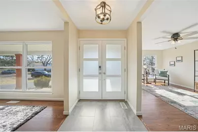 12381 Merrick Drive, Saint Louis, MO 63146 - Photo 3