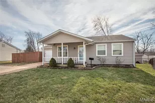 2482 Bonniebrook Dr, Maryland Heights, MO 63043 - Photo 3