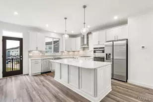 304 Indigo Ct, Chesterfield, MO 63017 - Photo 9