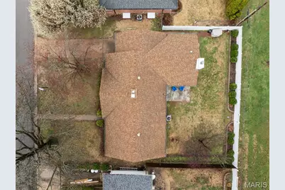 435 Hampshire Court, Webster Groves, MO 63119 - Photo 3