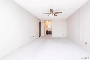 539 Coeur De Royale Dr, Creve Coeur, MO 63141 - Photo 23