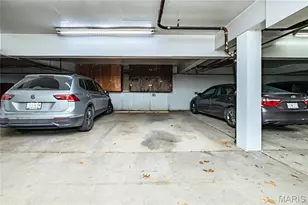 539 Coeur De Royale Dr, Creve Coeur, MO 63141 - Photo 29