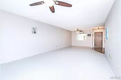 539 Coeur De Royale Drive #307, Creve Coeur, MO 63141 - Photo 9