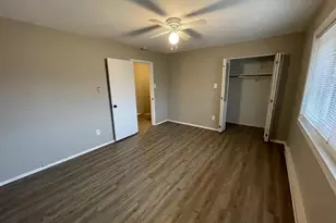 7394 Hazelcrest Dr, Hazelwood, MO 63042 - Photo 11