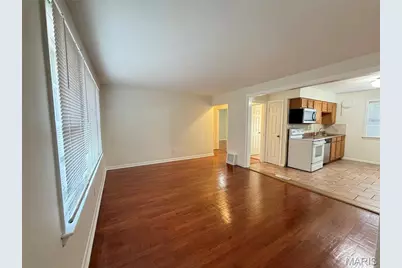 854 Loekes Drive, Florissant, MO 63031 - Photo 3