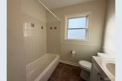 854 Loekes Drive, Florissant, MO 63031 - Photo 5