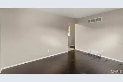 1223 Reale Avenue, Saint Louis, MO 63138 - Photo 7