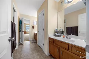 24 Milton Brennan Manor Ct, Wentzville, MO 63385 - Photo 39