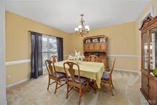 24 Milton Brennan Manor Ct, Wentzville, MO 63385 - Photo 7