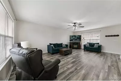 671 Walnut Ridge, Fenton, MO 63026 - Photo 9