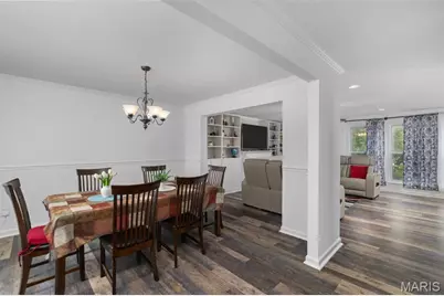 627 W Falls Court, O'Fallon, MO 63368 - Photo 3