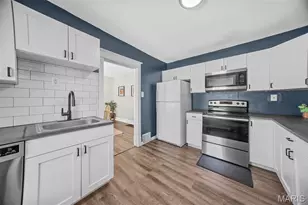 19 Lee Ave, Ferguson, MO 63135 - Photo 9