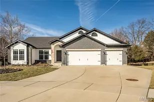 717 Ramblewood Cir, Wentzville, MO 63385 - Photo 3