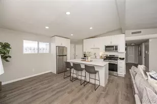 7210 Berkridge Dr, Hazelwood, MO 63042 - Photo 11