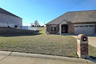 475 Legacy Ln, Villa Ridge, MO 63089 - Photo 5