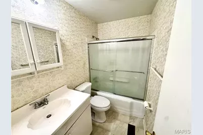 6334 Hurstgreen Lane, Affton, MO 63123 - Photo 13