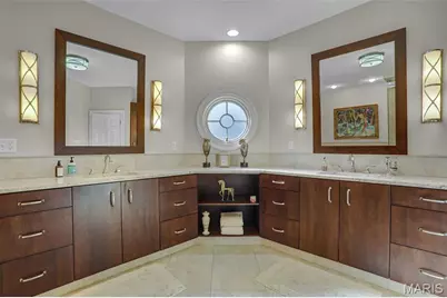 9515 Country Club Green, Saint Louis, MO 63127 - Photo 35