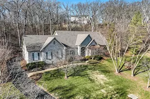 9515 Country Club Green, Saint Louis, MO 63127 - Photo 3
